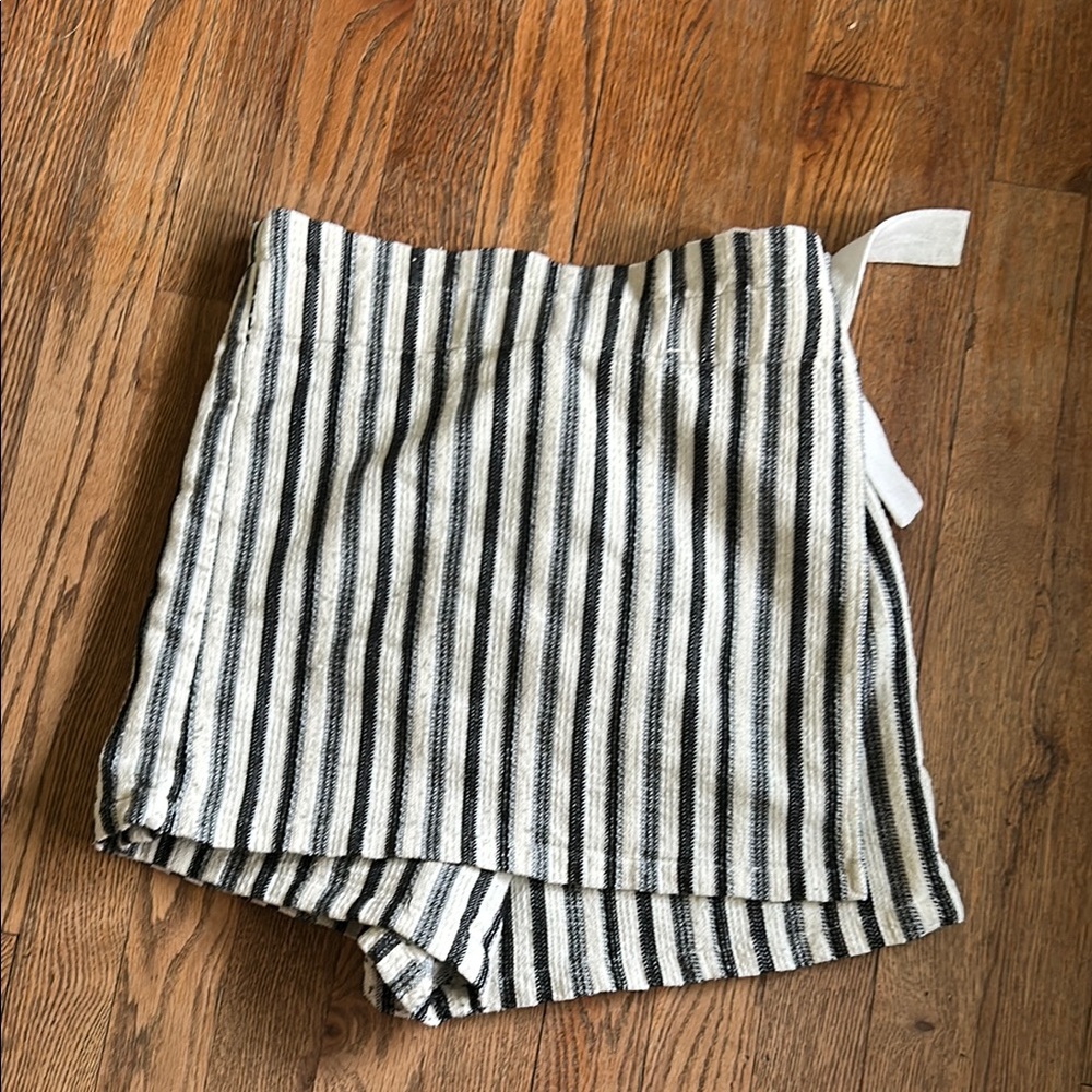 Urban Outfitters Striped Wrap Skort in Black & Cream Sz M